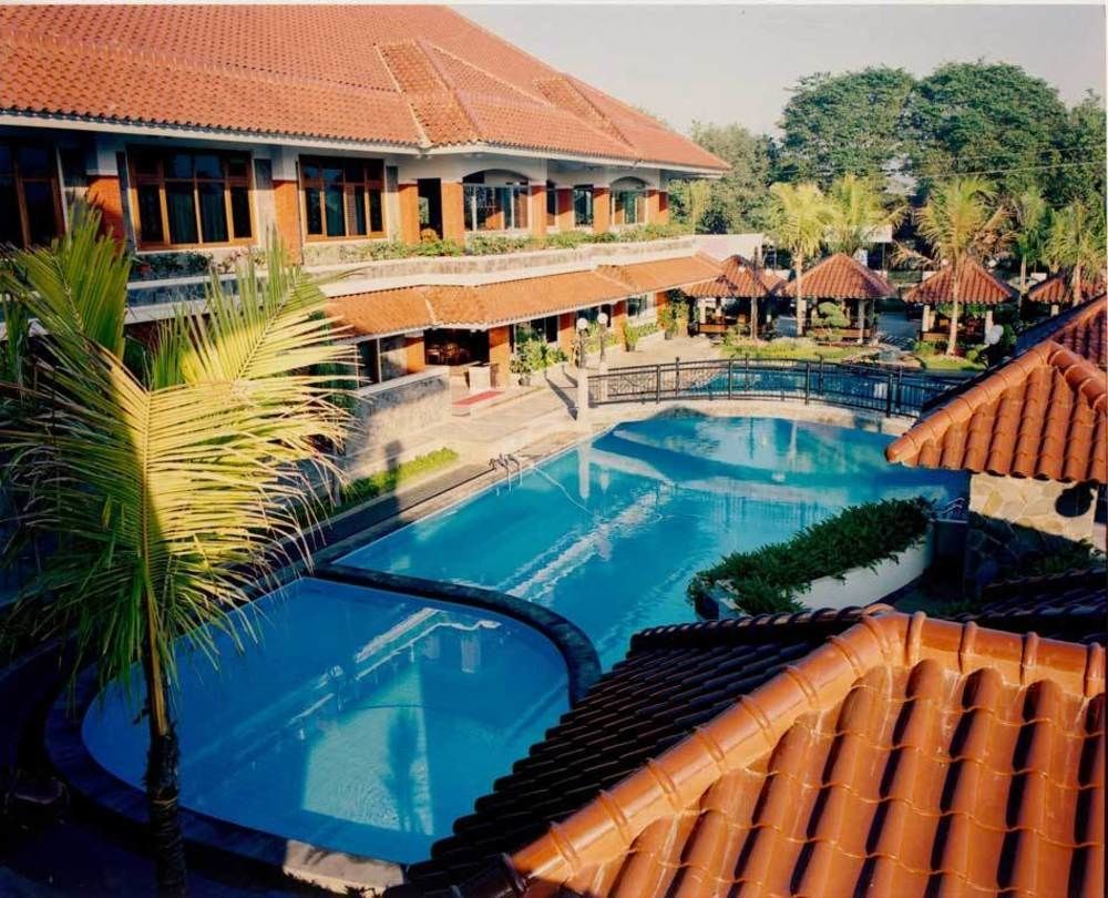 Pondok Serrata Hotel Semarang Exterior foto